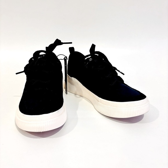 SOREL OUT N ABOUT IV Low Women's Waterproof Sneaker - Picture 1 of 8